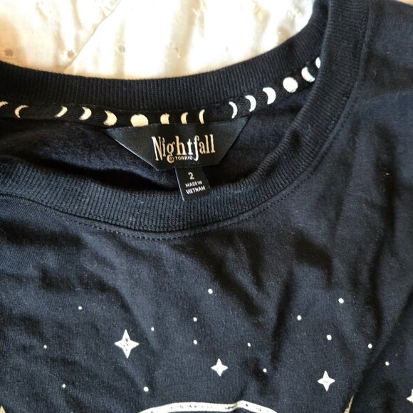 Torrid Nightfall Moth sweatshirt size 2 - Picture 2 of 2
